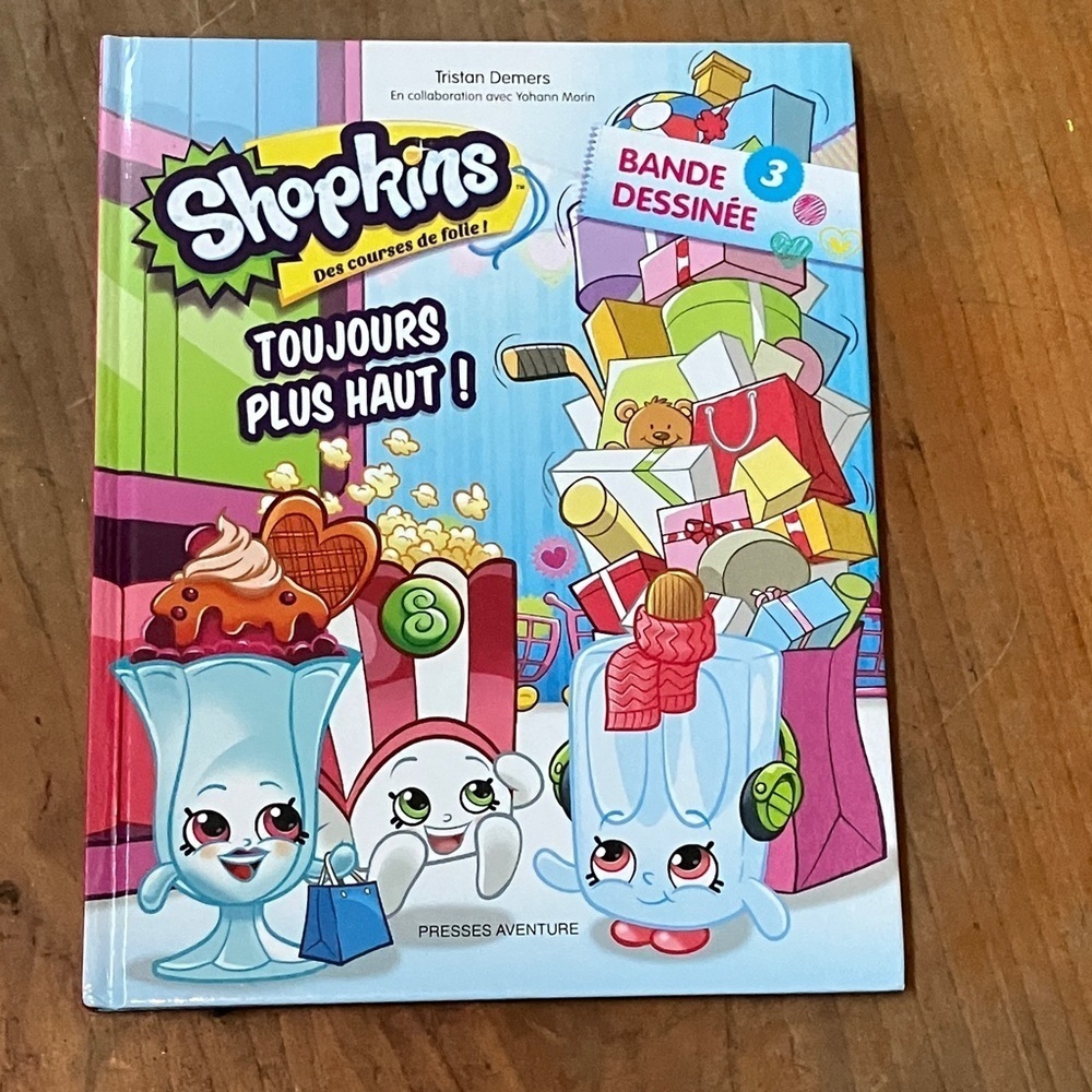 French Shopkins Colorful Comic Book hardcover Cover